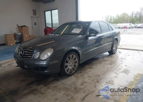 2008 Mercedes-Benz E 350 4Matic z USA, uszkodzony, nr VIN WDBUF87X88B234158